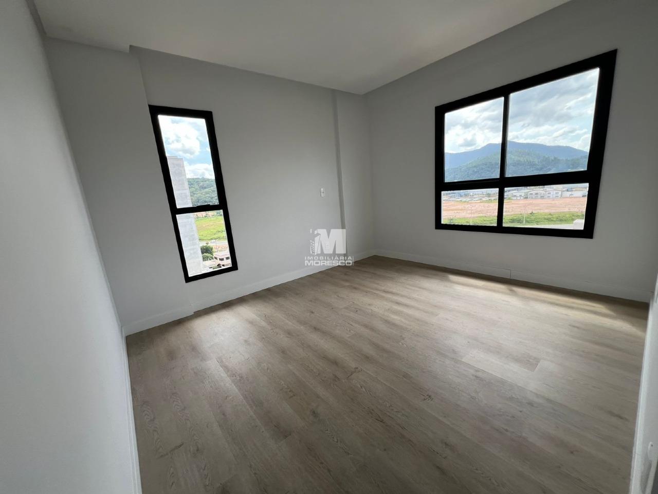 Apartamento à venda no bairro Santa Terezinha: Suite 1