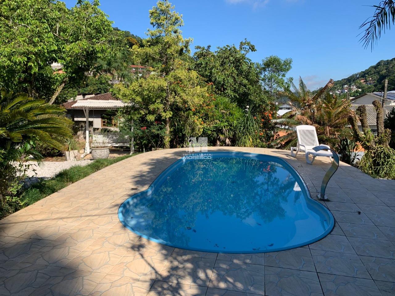 Casa à venda no bairro Primeiro de Maio: 