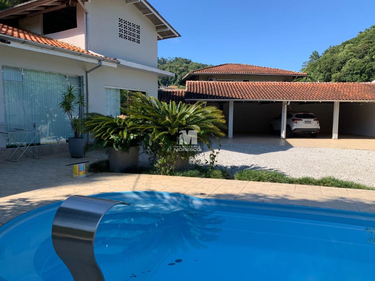 Casa à venda no bairro Primeiro de Maio: 