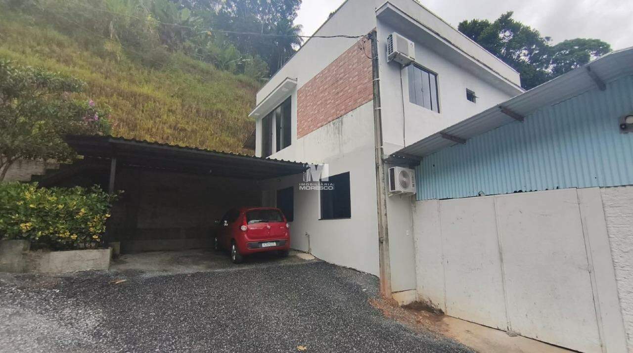 Apartamento para aluguel no bairro Primeiro de Maio: 