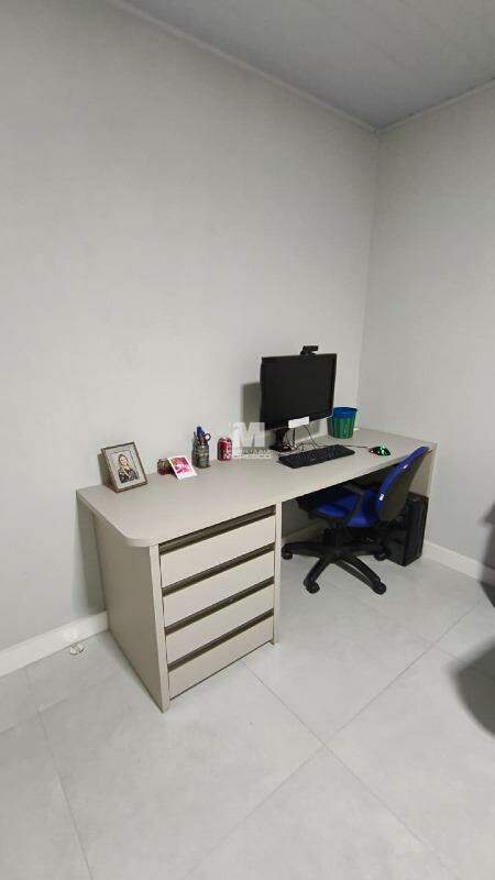 Apartamento para aluguel no bairro Primeiro de Maio: 