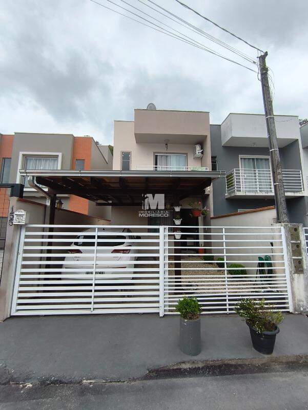 Casa à venda no bairro São Pedro: 