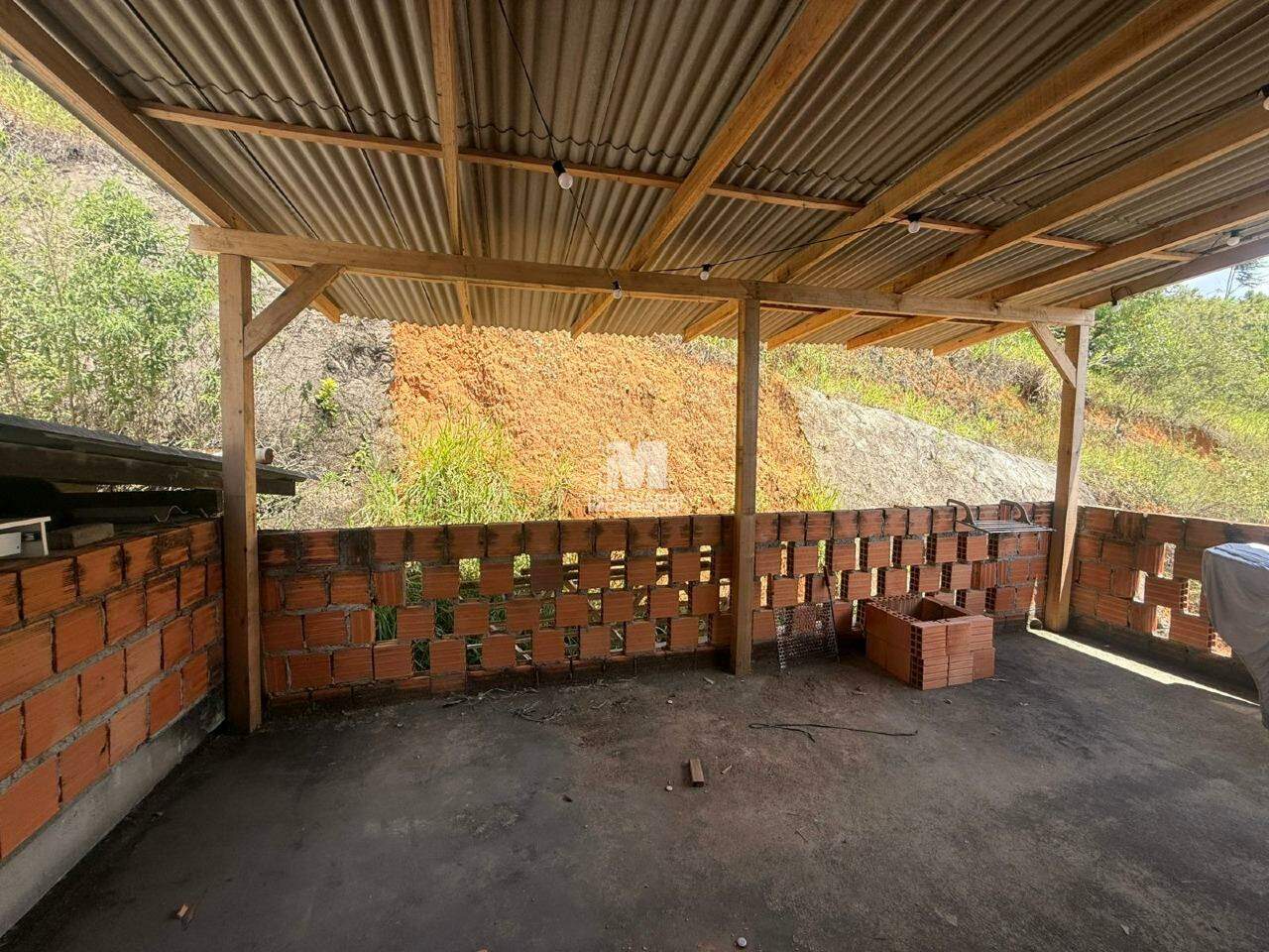 Casa à venda no bairro Guabiruba Sul: 