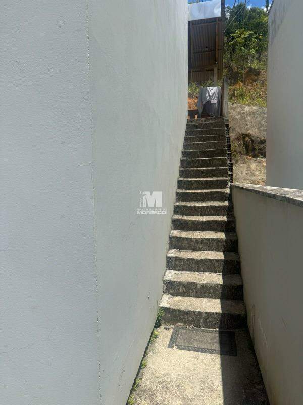Casa à venda no bairro Guabiruba Sul: 