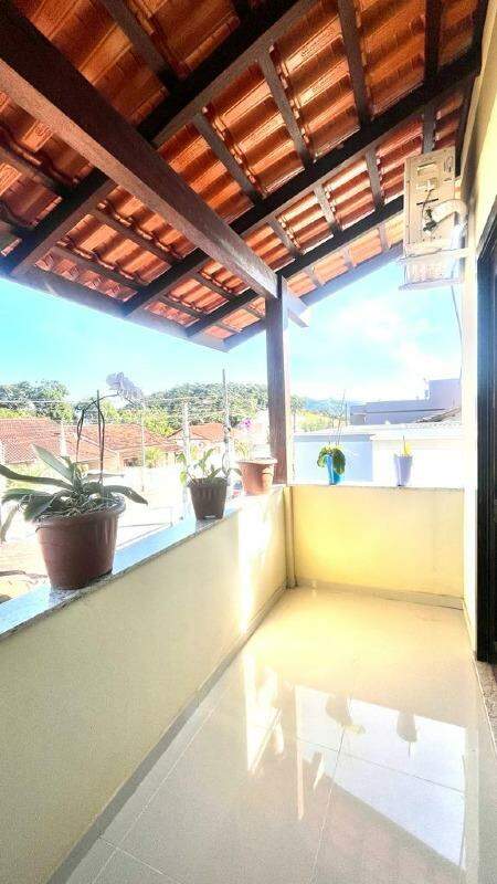 Casa para aluguel no bairro Dom Joaquim: 