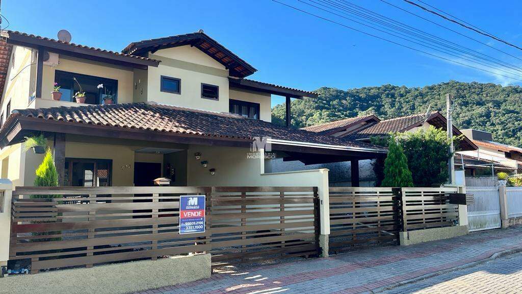 Casa para aluguel no bairro Dom Joaquim: 