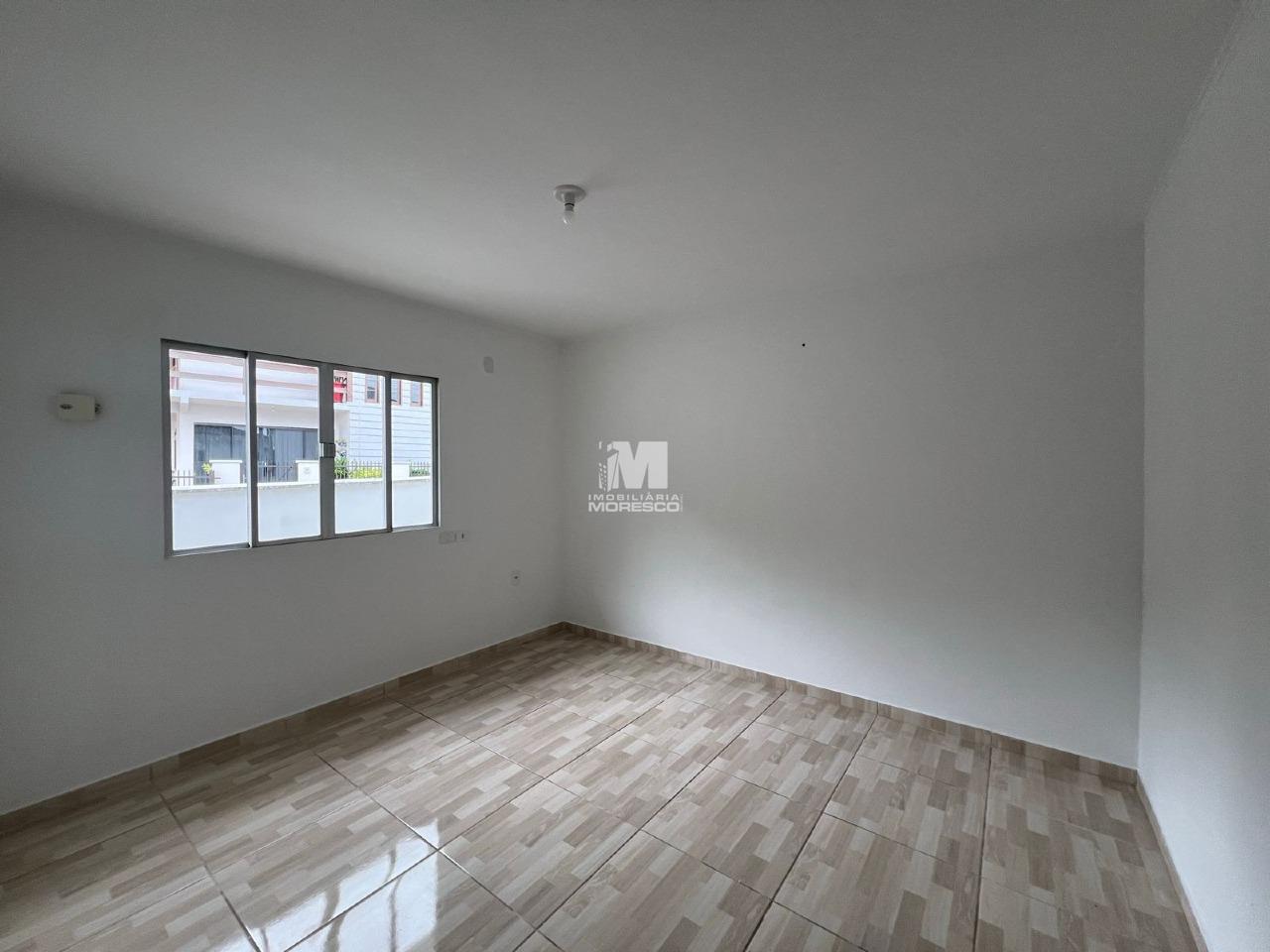 Casa para aluguel no bairro Azambuja: 