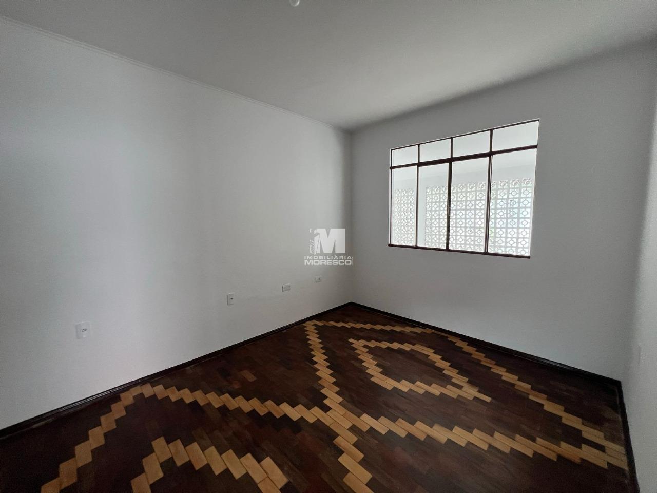 Casa para aluguel no bairro Azambuja: 