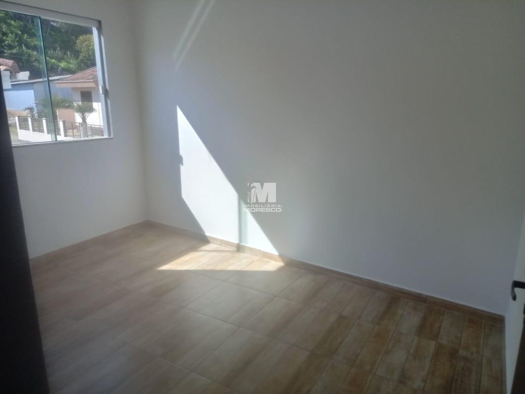 Casa para aluguel no bairro Azambuja: 