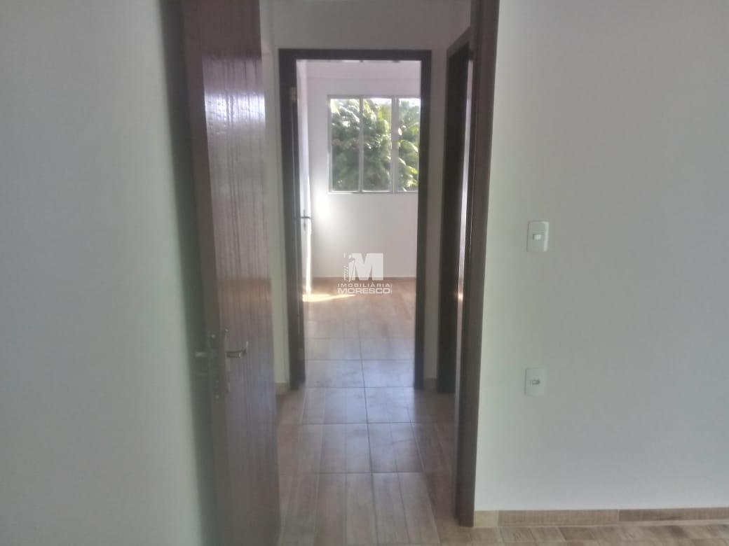 Casa para aluguel no bairro Azambuja: 