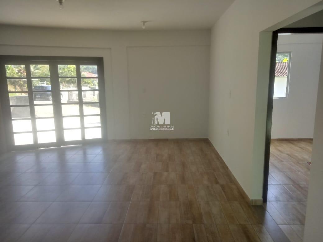 Casa para aluguel no bairro Azambuja: 