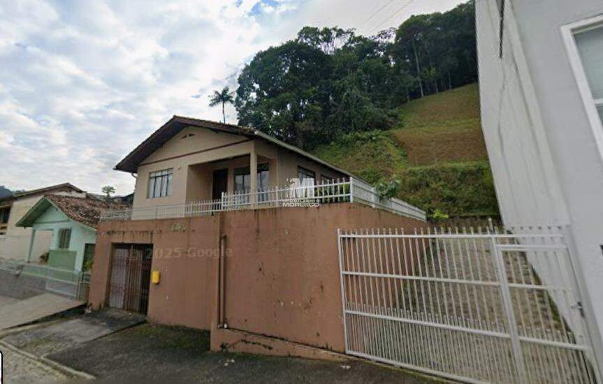 Casa de 170m² no bairro Azambuja, em Brusque | Eu Corretor