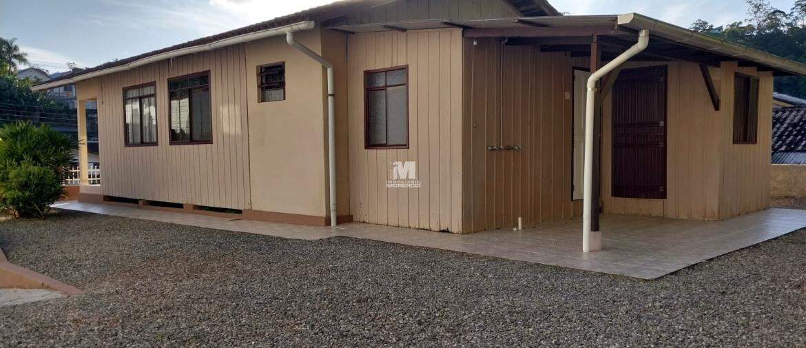 Casa de 170m² no bairro Azambuja, em Brusque | Eu Corretor