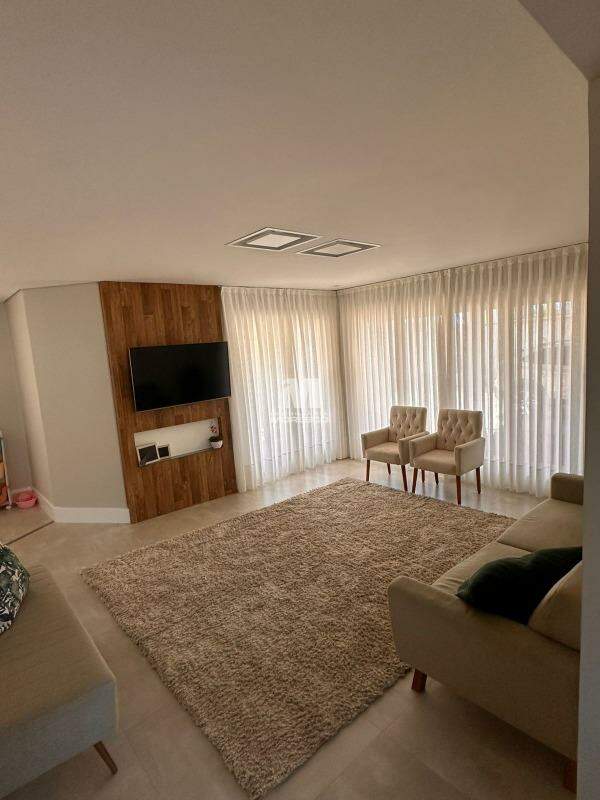Casa à venda no bairro Souza Cruz: