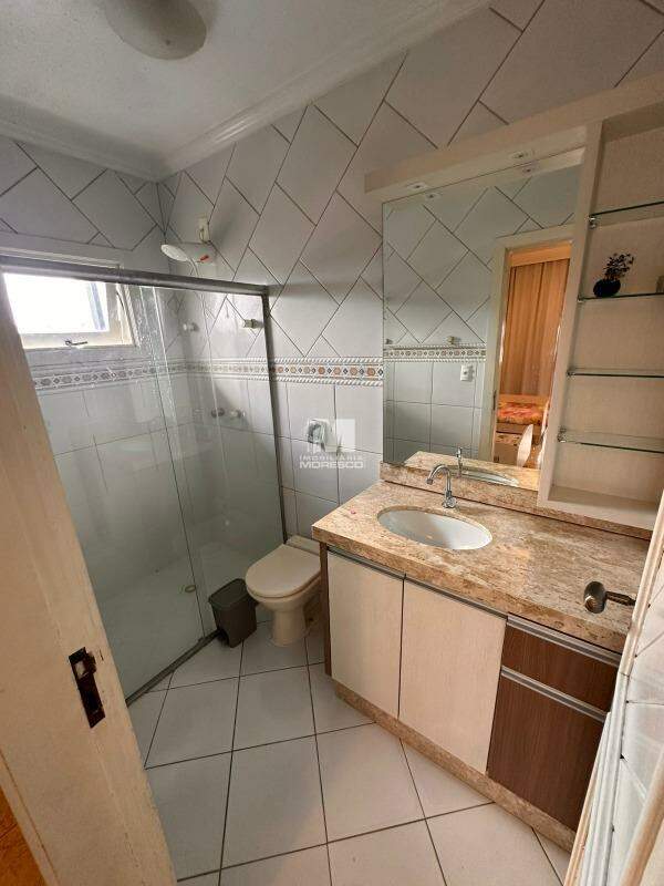 Casa à venda no bairro Souza Cruz: