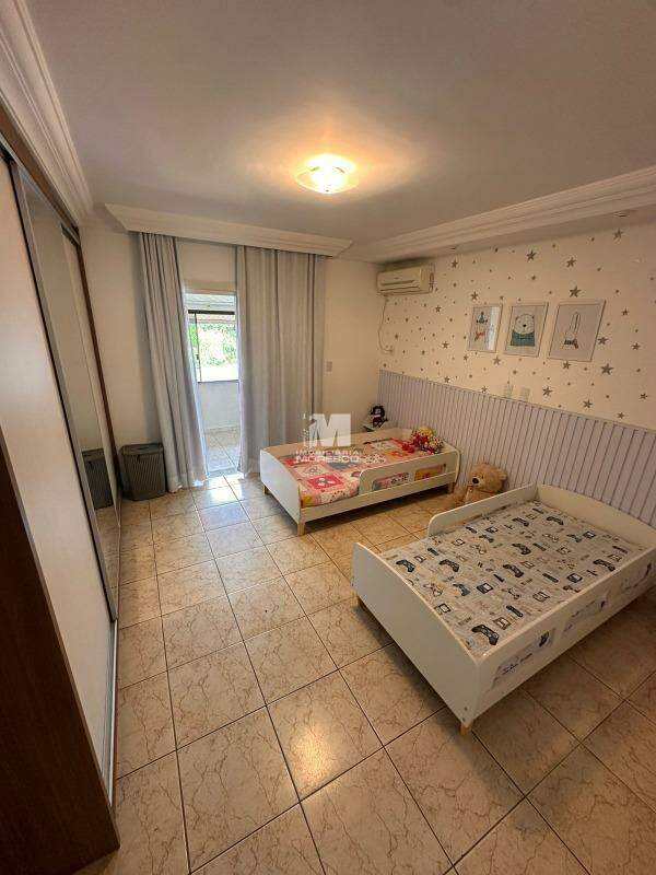 Casa à venda no bairro Souza Cruz: