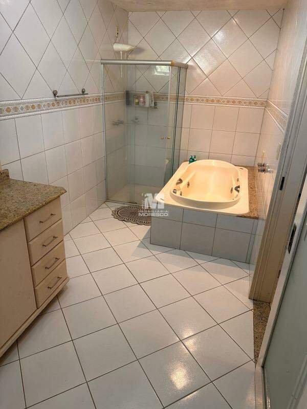 Casa à venda no bairro Souza Cruz: