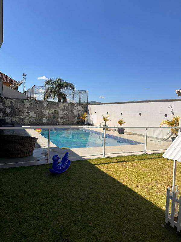 Casa à venda no bairro Souza Cruz: