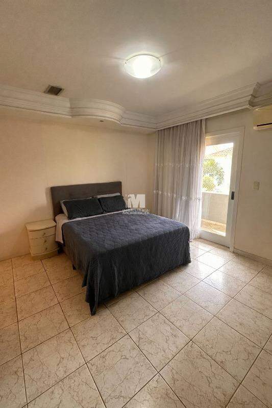 Casa à venda no bairro Souza Cruz: