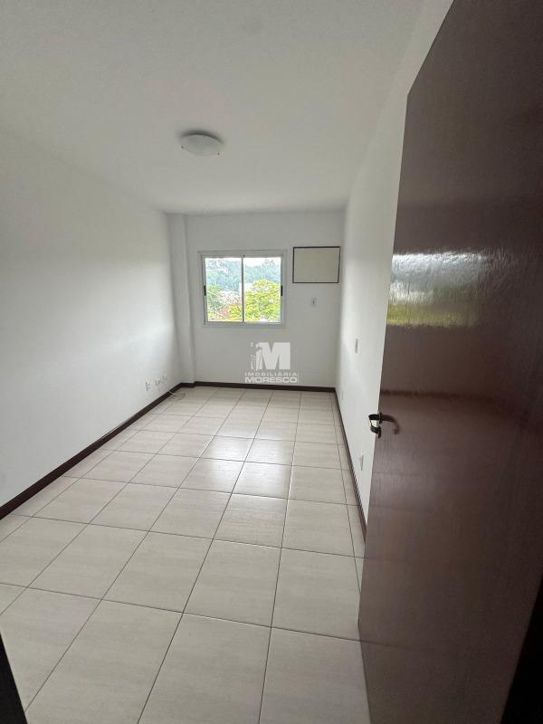 Apartamento para aluguel no bairro Jardim Maluche: 