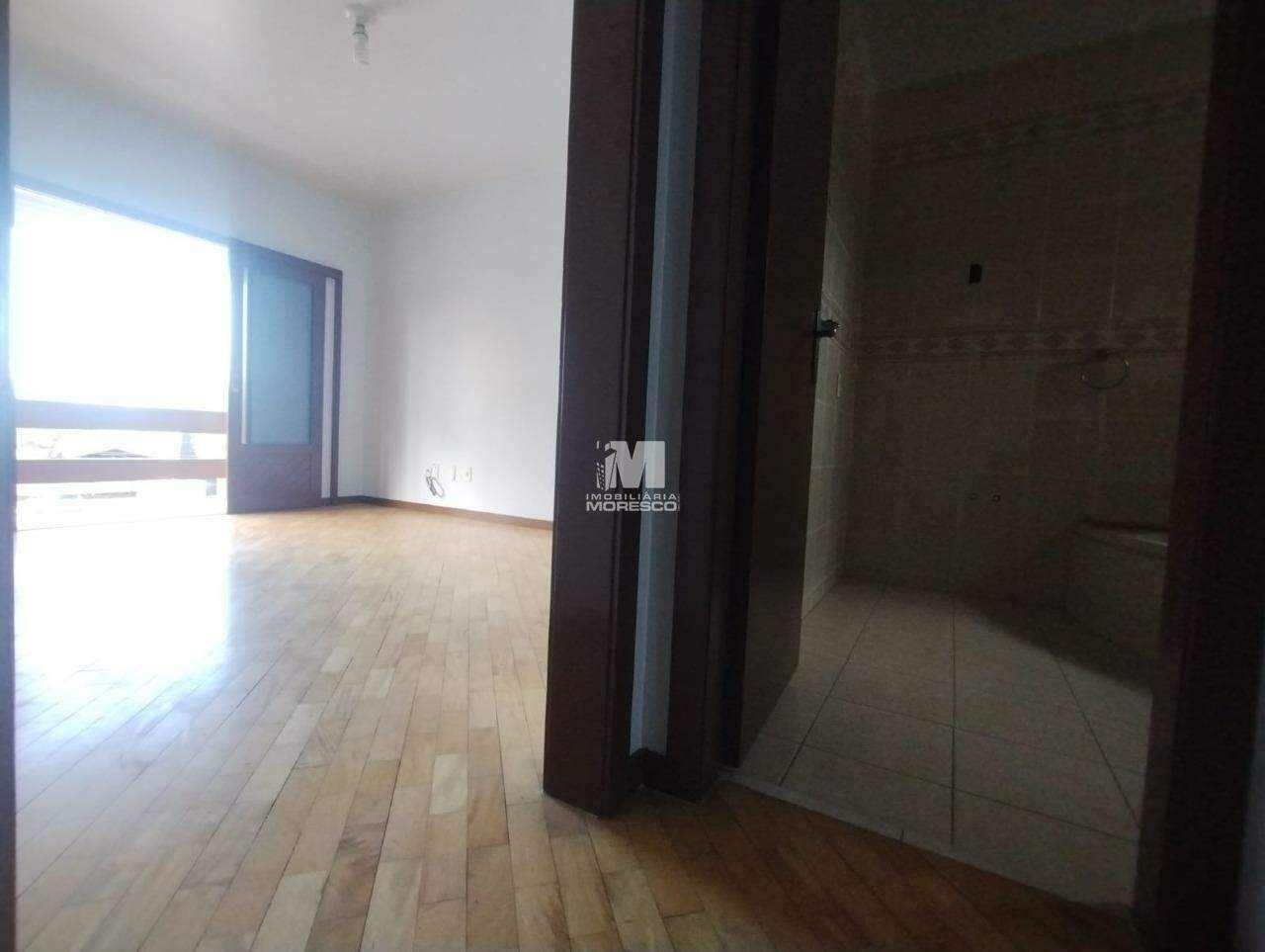 Casa Comercial à venda no bairro Souza Cruz: