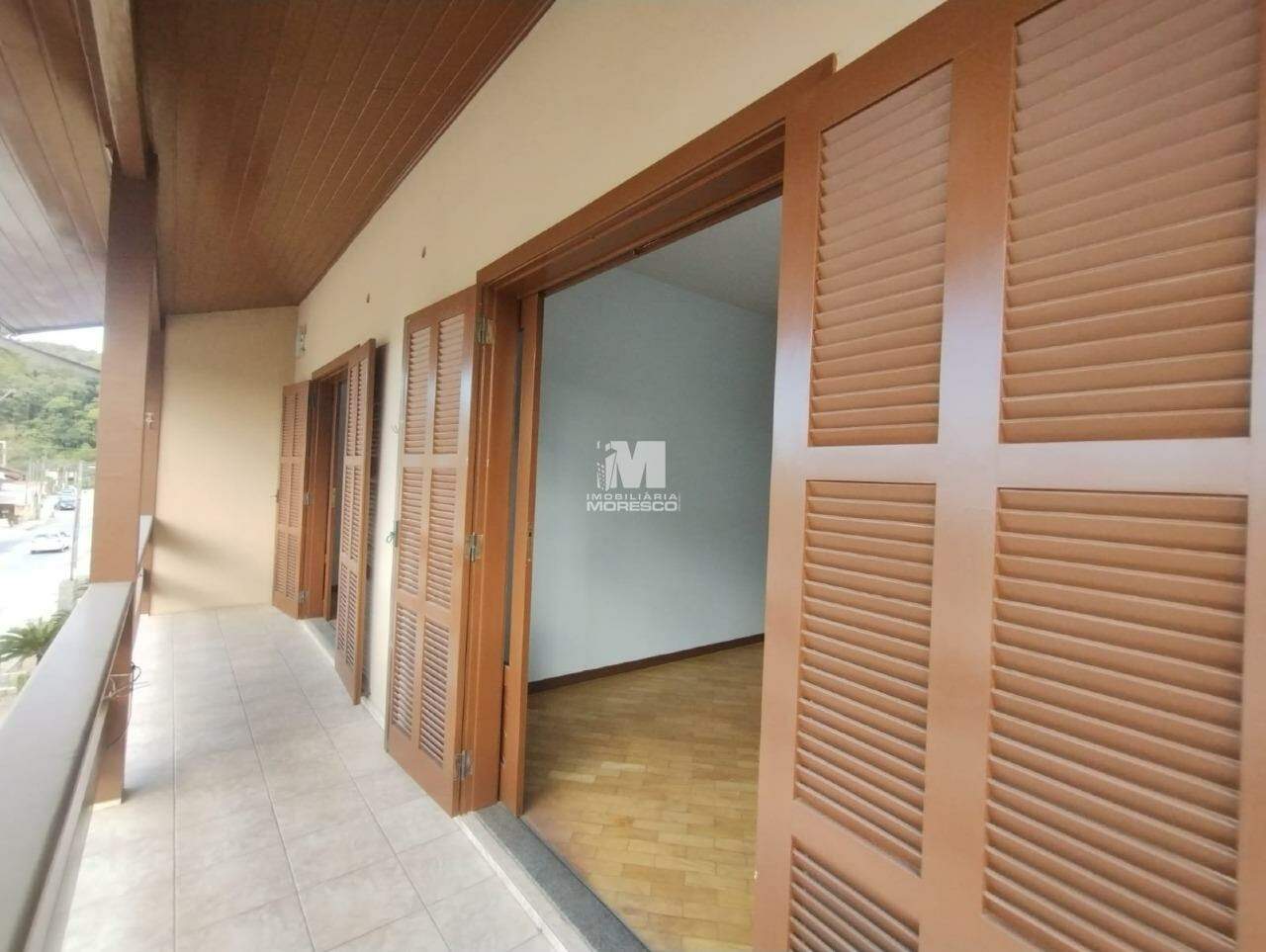 Casa Comercial à venda no bairro Souza Cruz: