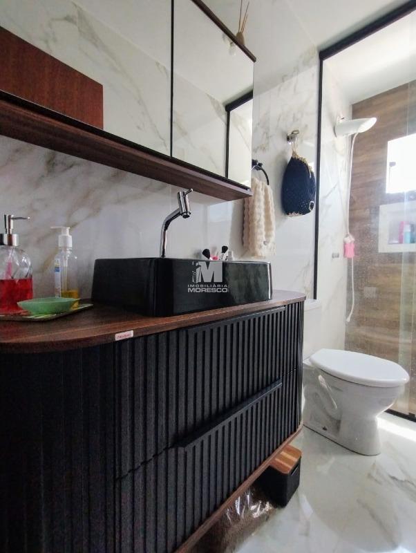 Casa à venda no bairro Volta Grande: 