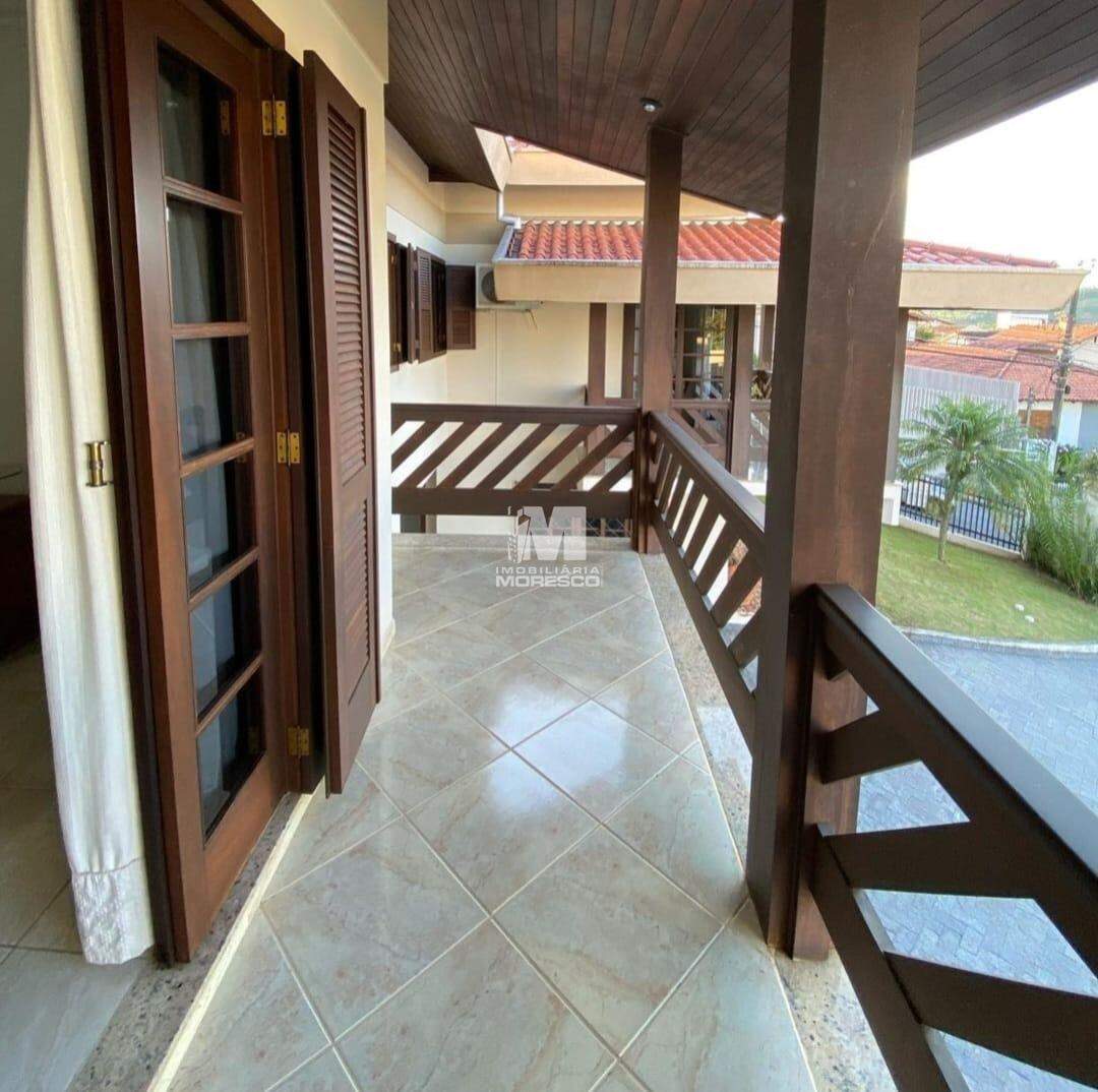 Casa à venda no bairro Souza Cruz: 