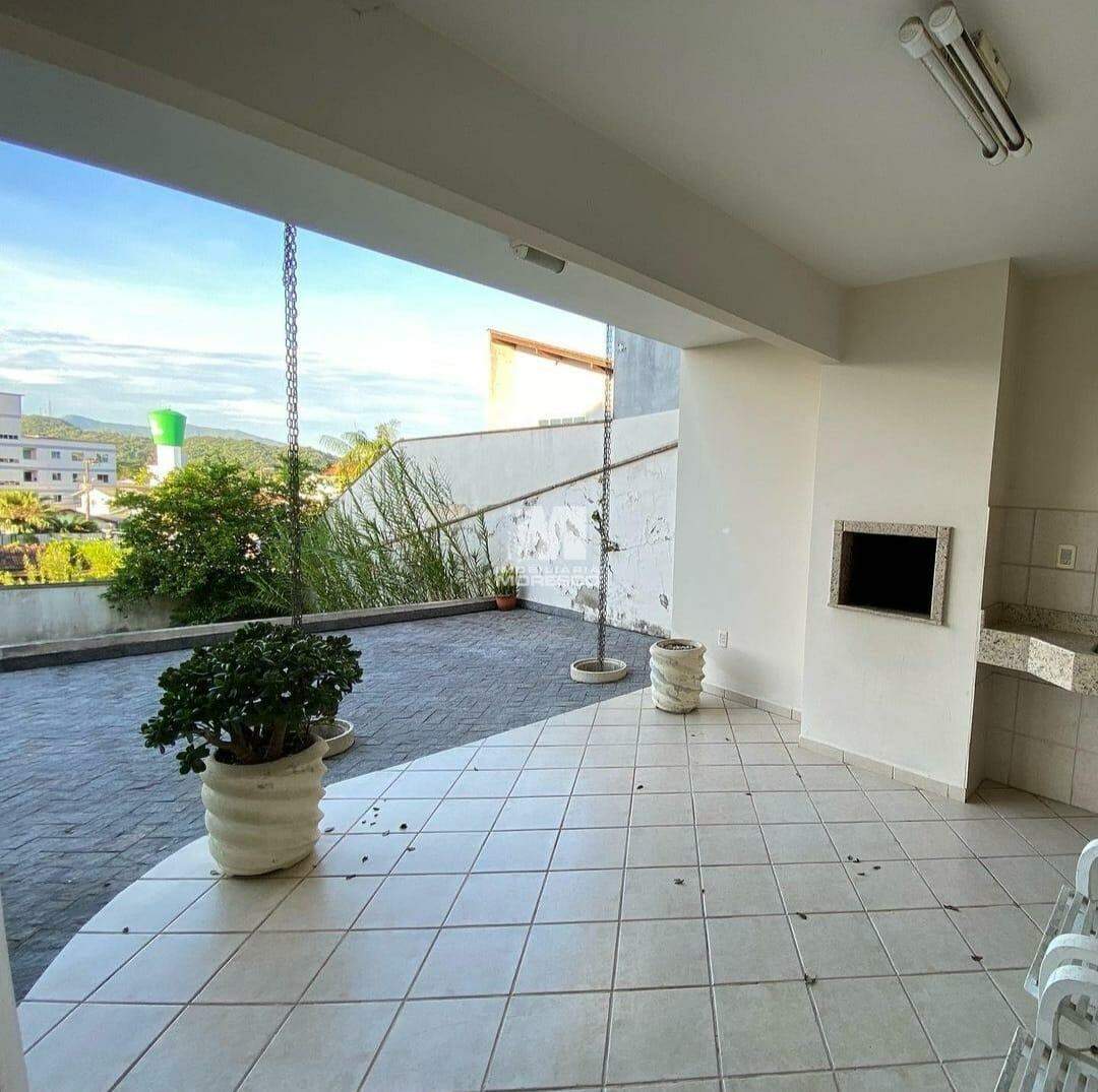 Casa à venda no bairro Souza Cruz: 