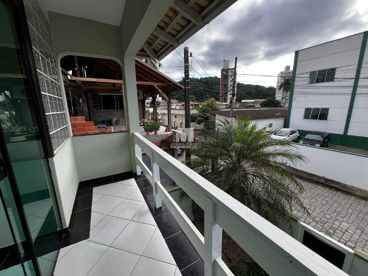 Casa para aluguel no bairro São Luiz: 