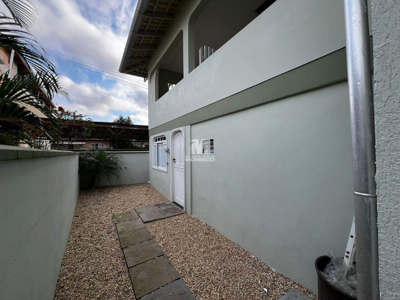 Casa para aluguel no bairro São Luiz: 