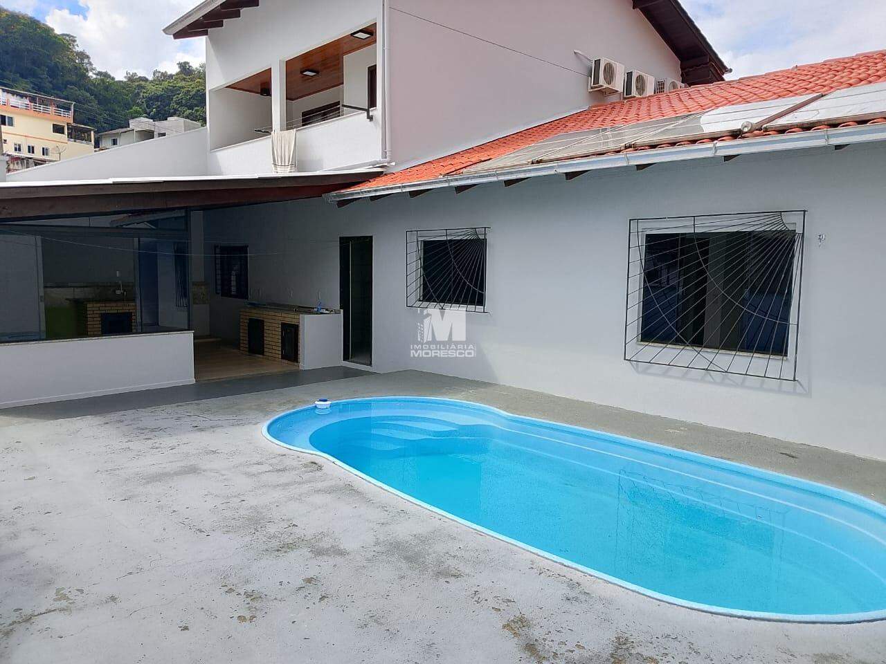 Casa para aluguel no bairro Centro II: 
