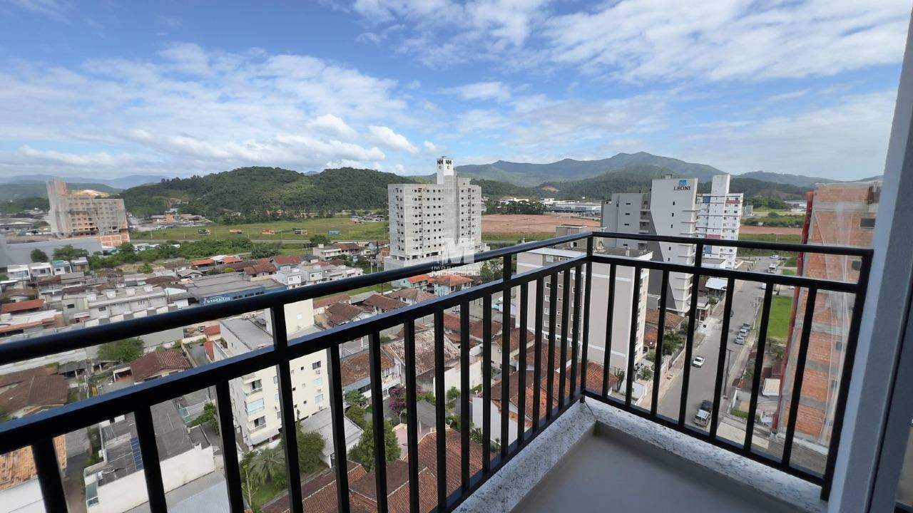 Flat à venda no bairro Santa Terezinha: 