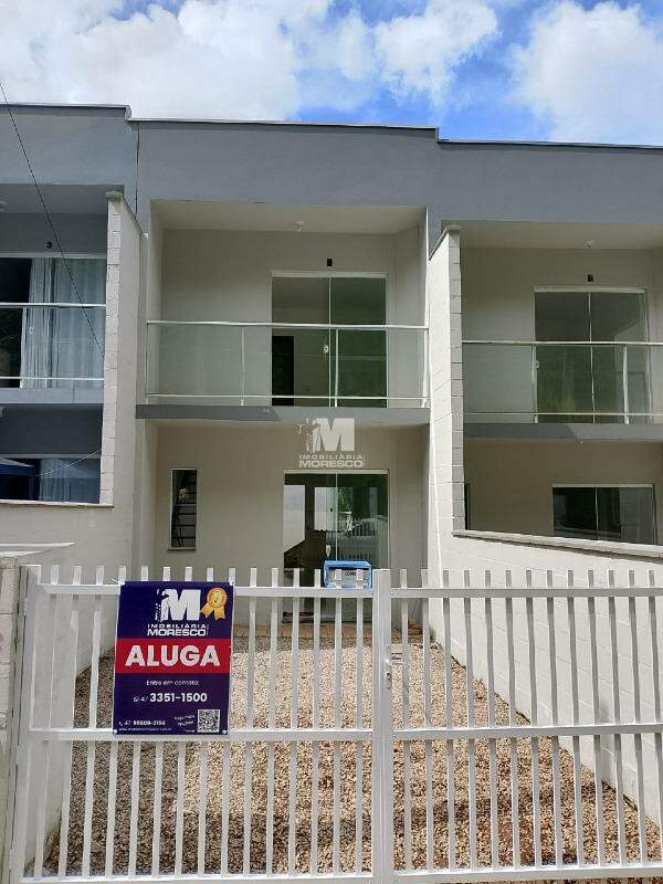 Casa para aluguel no bairro Poço Fundo: 