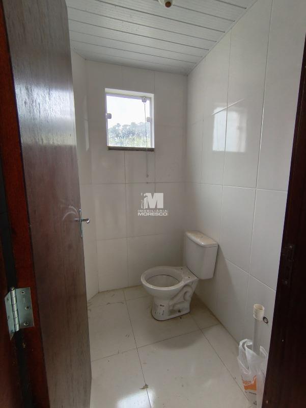 Casa para aluguel no bairro Poço Fundo: 