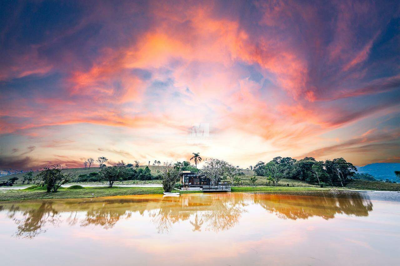 Sítio/Chácara à venda no bairro Campeche: 