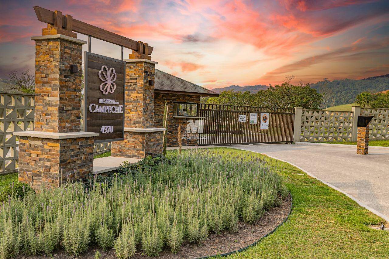 Sítio/Chácara à venda no bairro Campeche: 