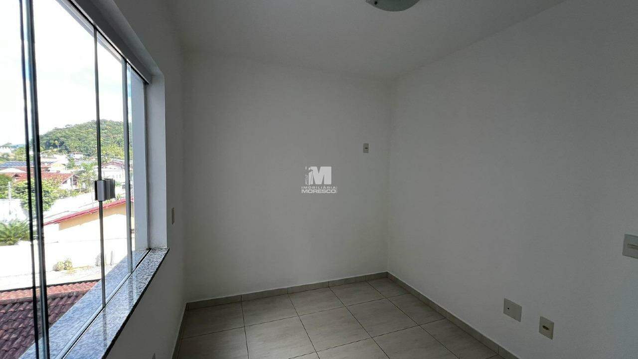 Apartamento para aluguel no bairro Guarani: 