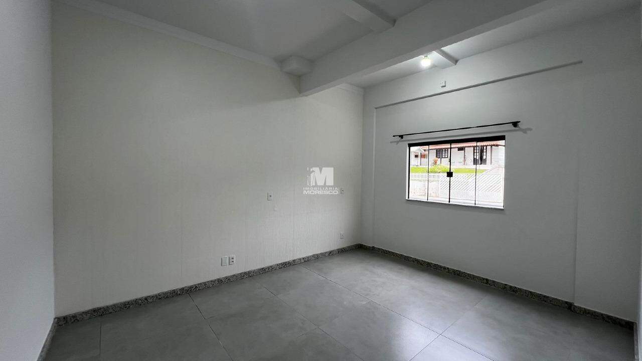 Casa para aluguel no bairro Dom Joaquim: 