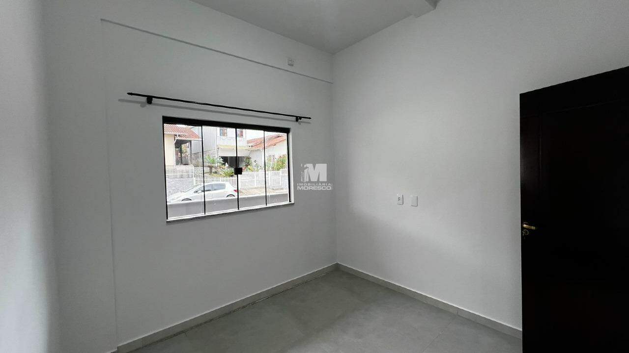 Casa para aluguel no bairro Dom Joaquim: 