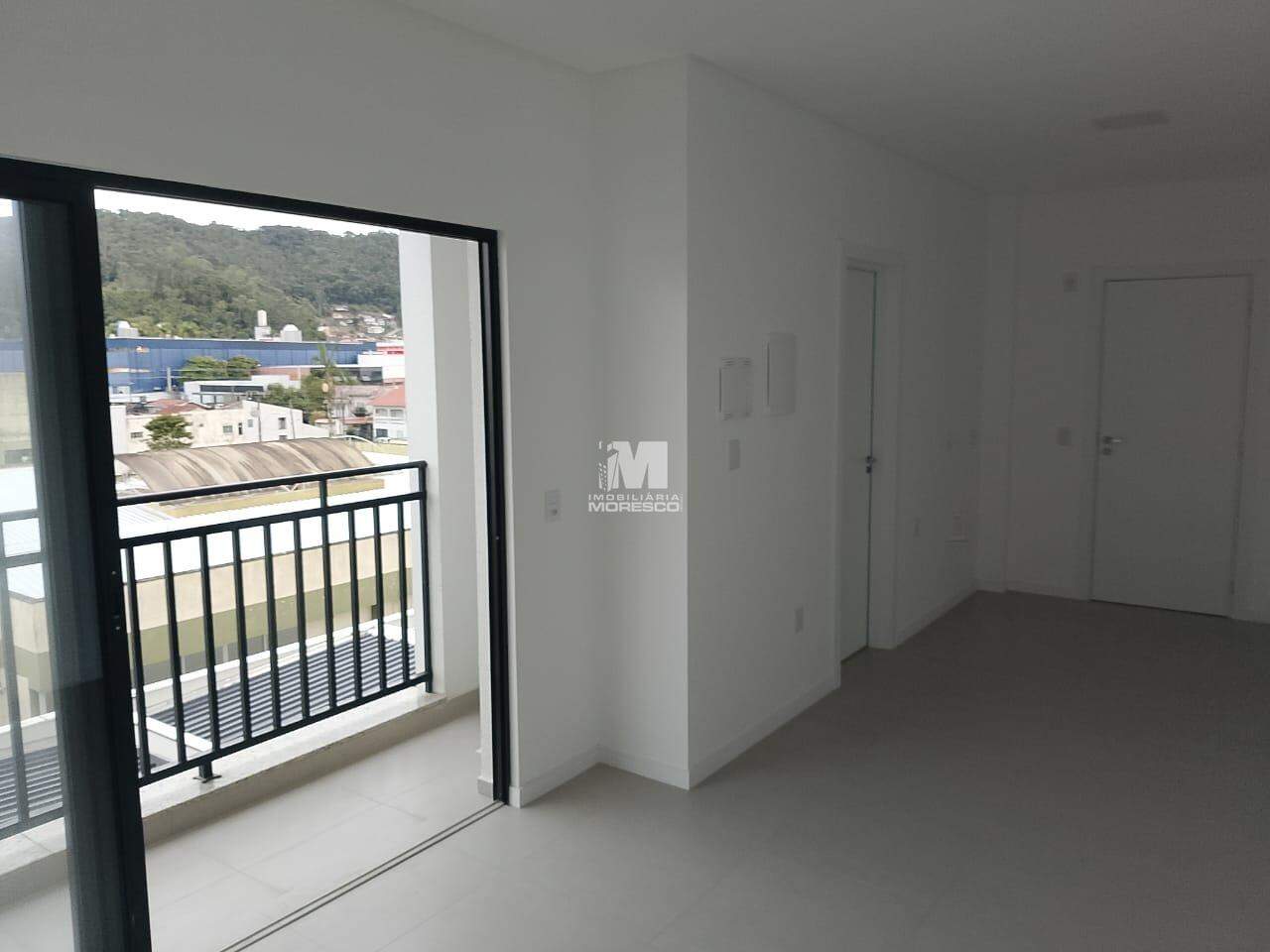 Flat para aluguel no bairro Santa Terezinha: 