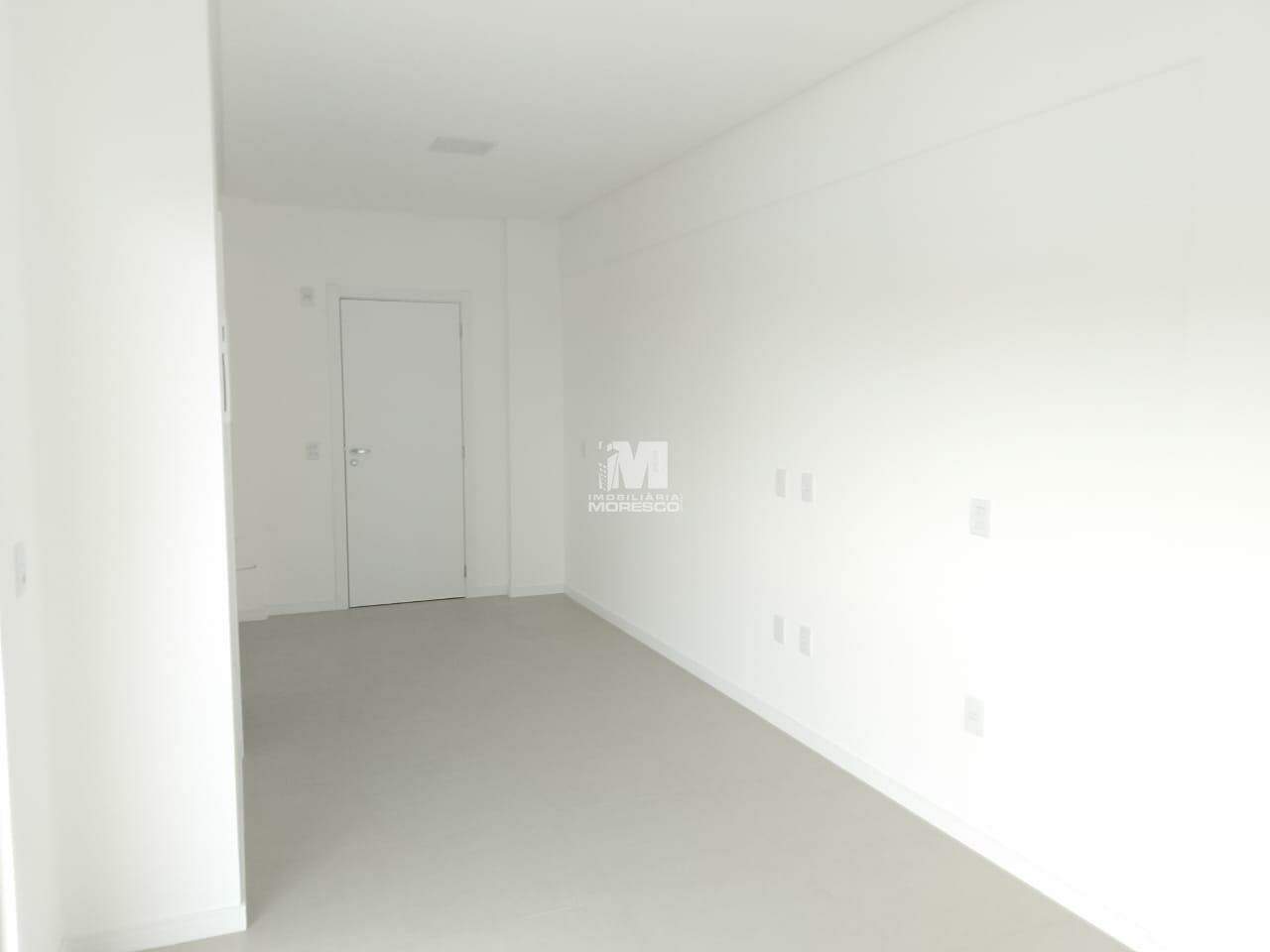 Flat para aluguel no bairro Santa Terezinha: 