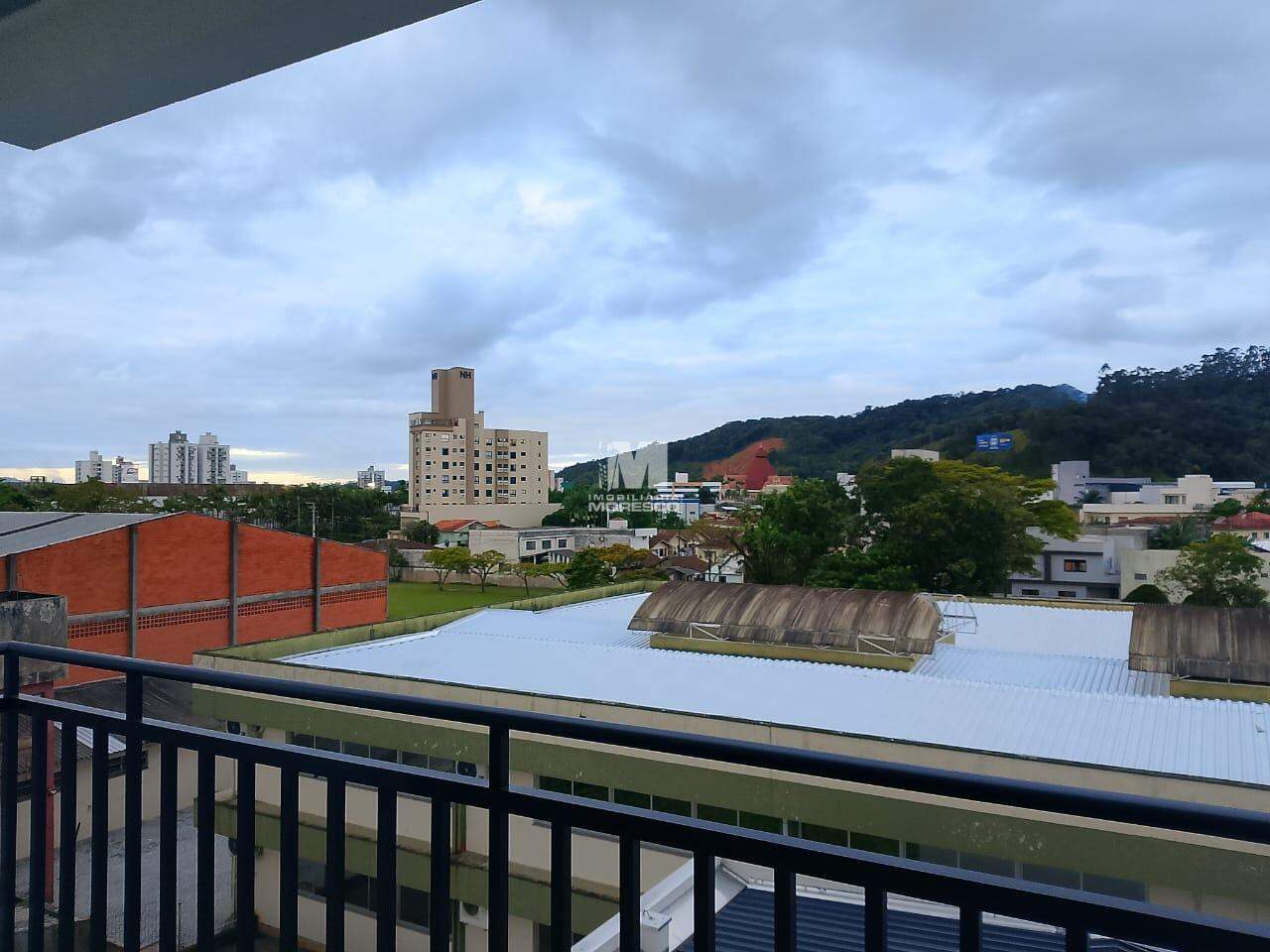 Flat para aluguel no bairro Santa Terezinha: 