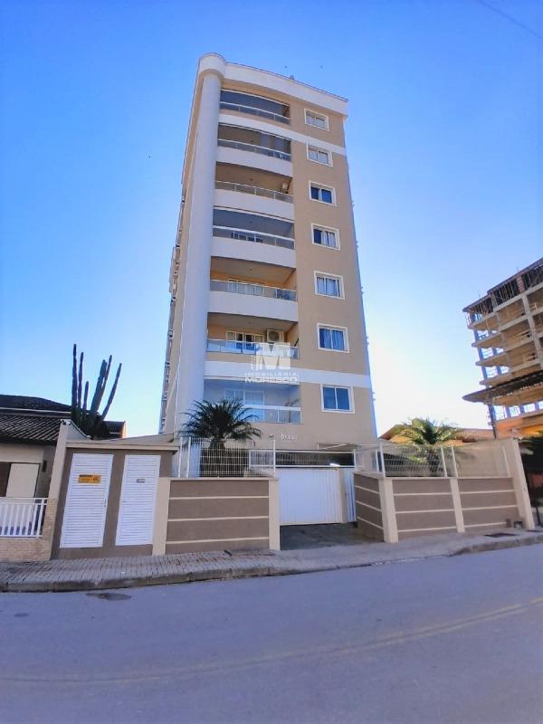 Apartamento à venda no bairro Santa Terezinha: 