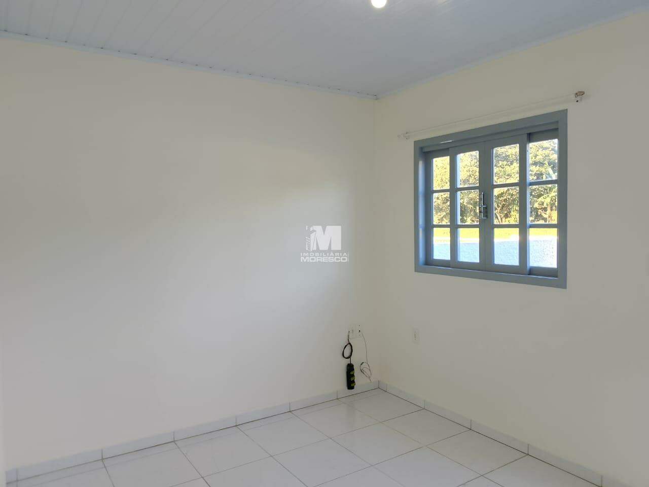 Casa para aluguel no bairro Limeira Baixa: 