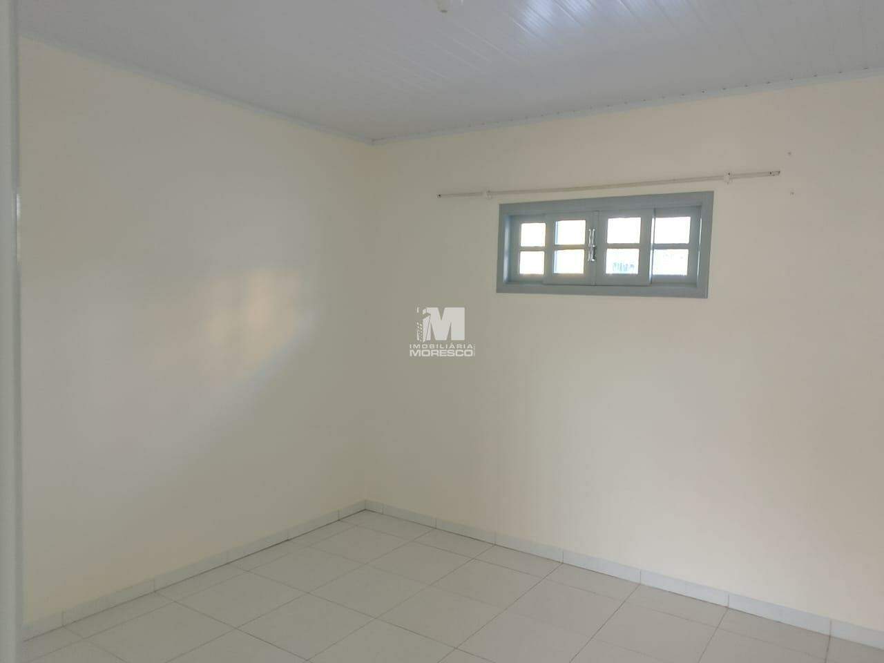Casa para aluguel no bairro Limeira Baixa: 
