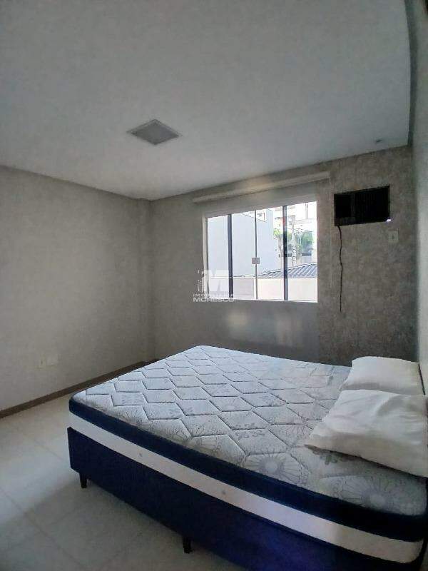 Apartamento para aluguel no bairro Centro: 