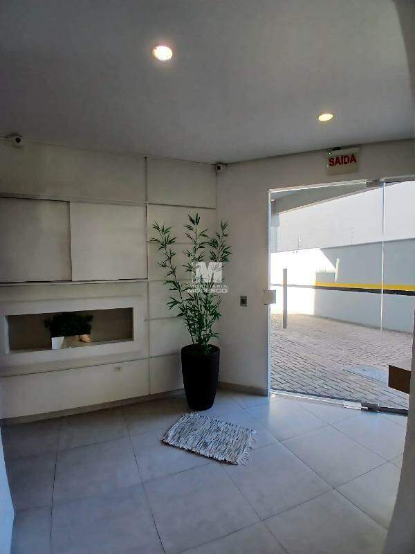 Apartamento para aluguel no bairro Centro: 