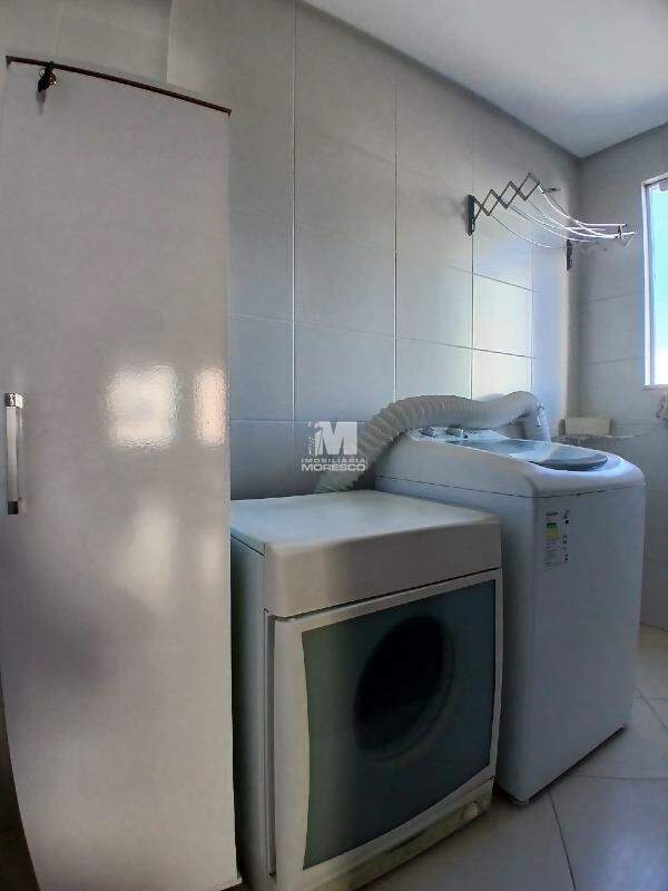Apartamento para aluguel no bairro Centro: 
