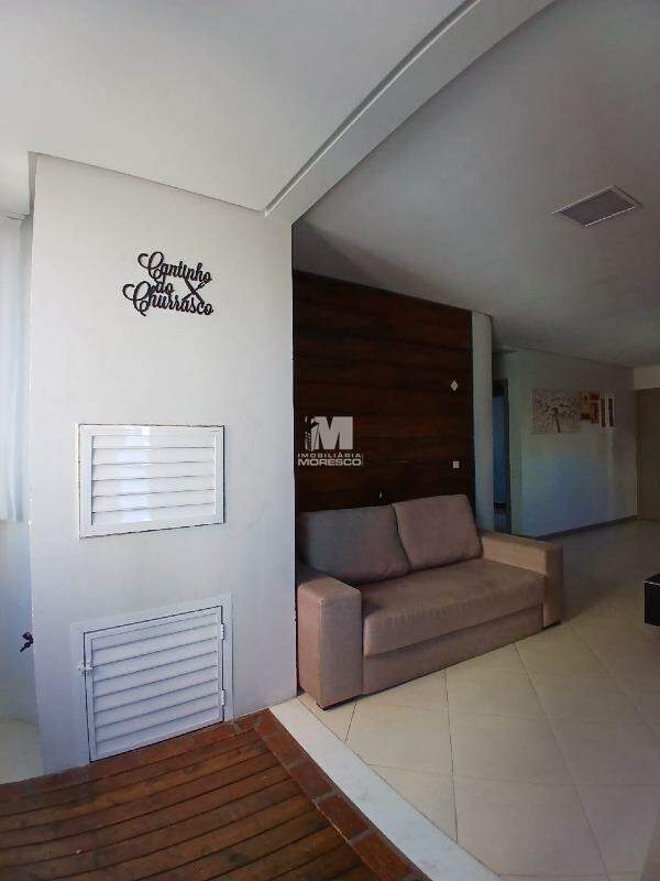 Apartamento para aluguel no bairro Centro: 